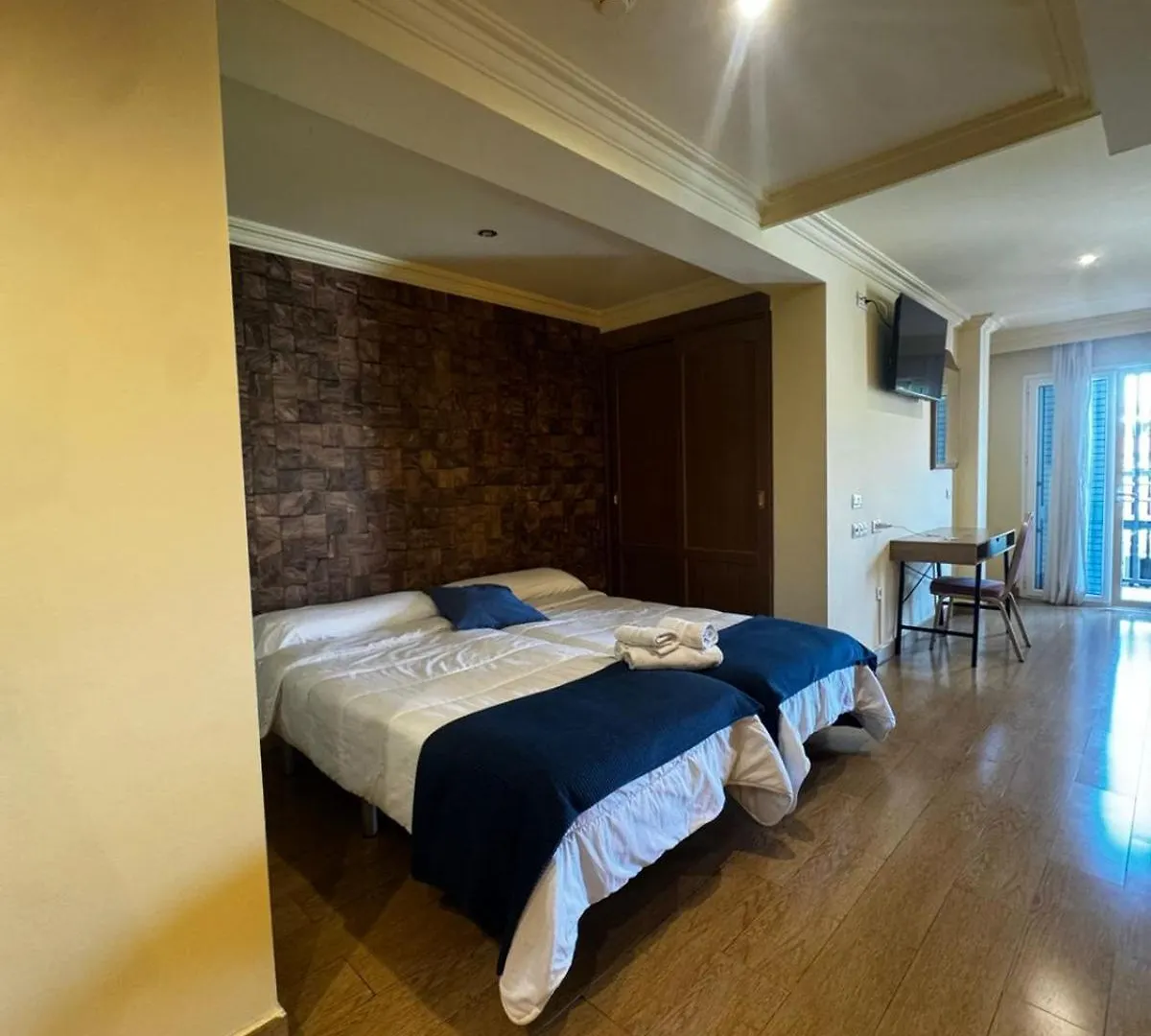 Hotel Portofino Эмпуриабрава
