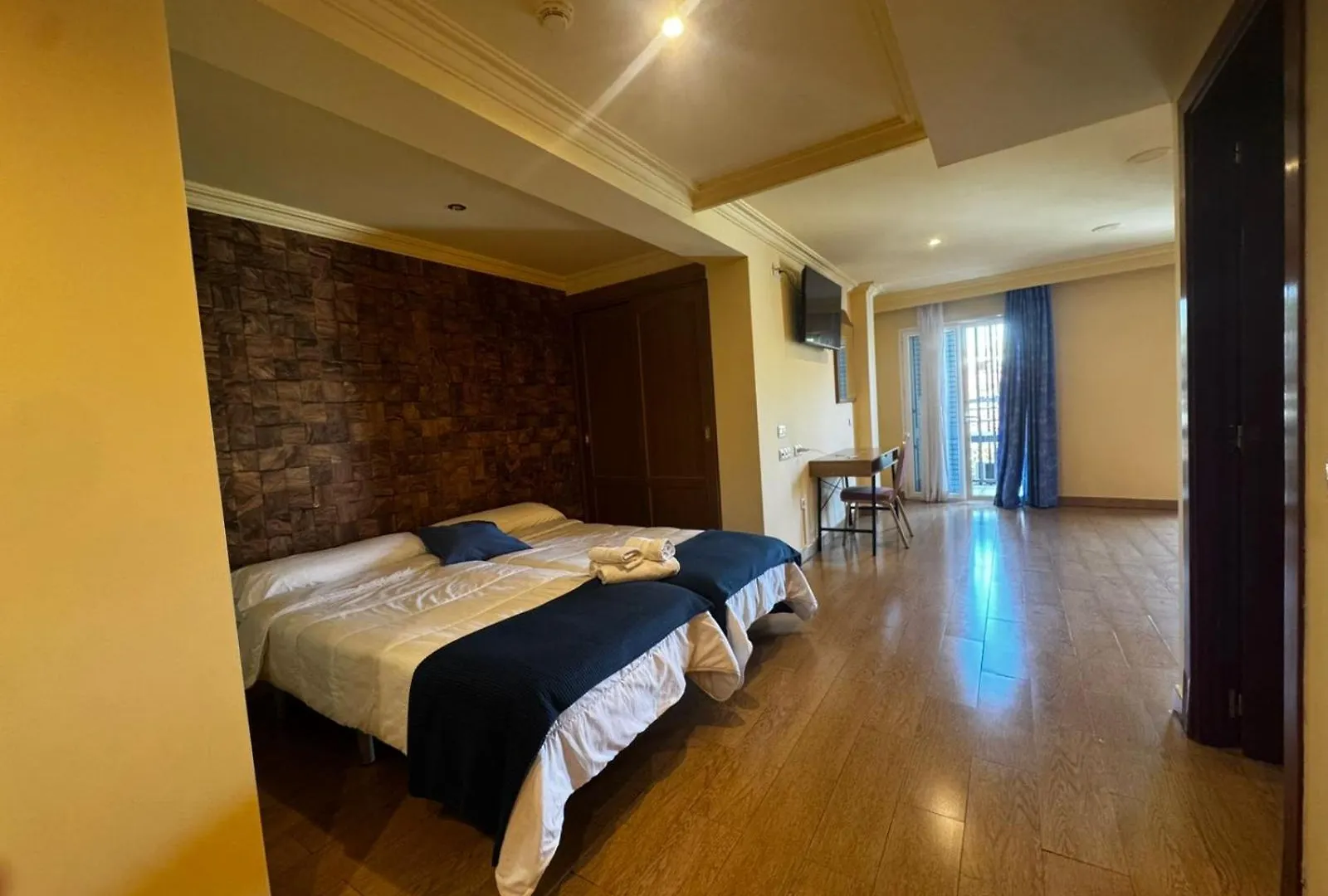 Hotel Portofino Эмпуриабрава Испания