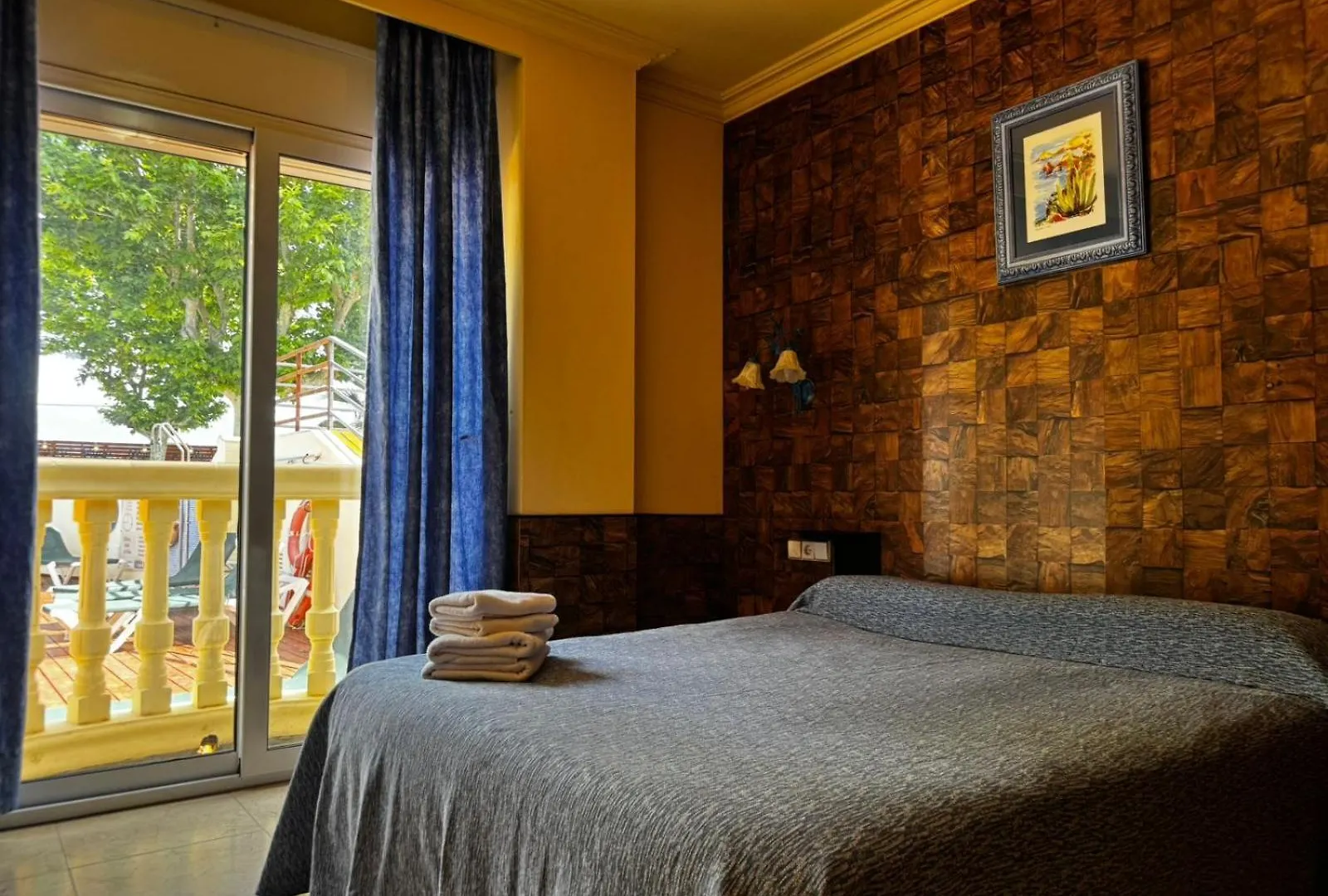 Hotel Portofino Эмпуриабрава