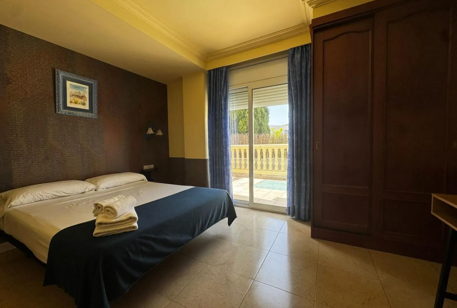 Hotel Portofino Эмпуриабрава
