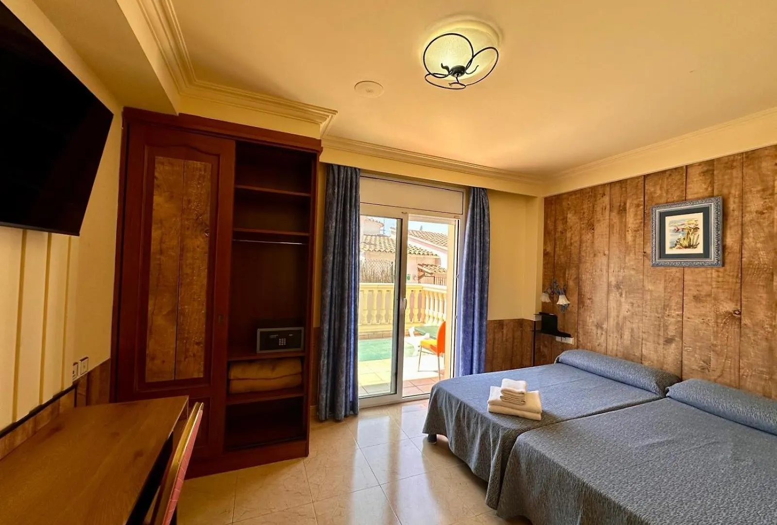 Hotel Portofino إمبوريابرافا